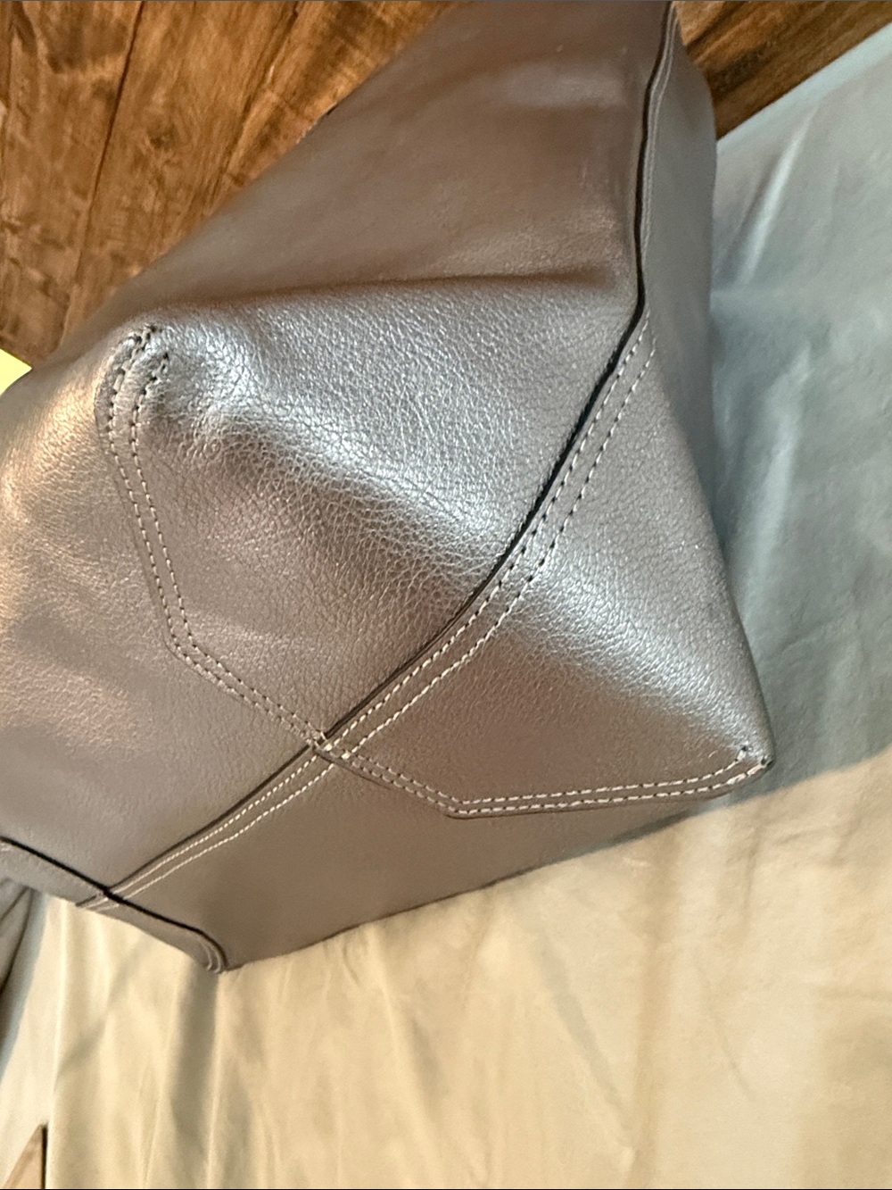 Kate spade (GUC) Metallic Silver Reversible Tote with Wristlet Pouch - Picture 10 of 10